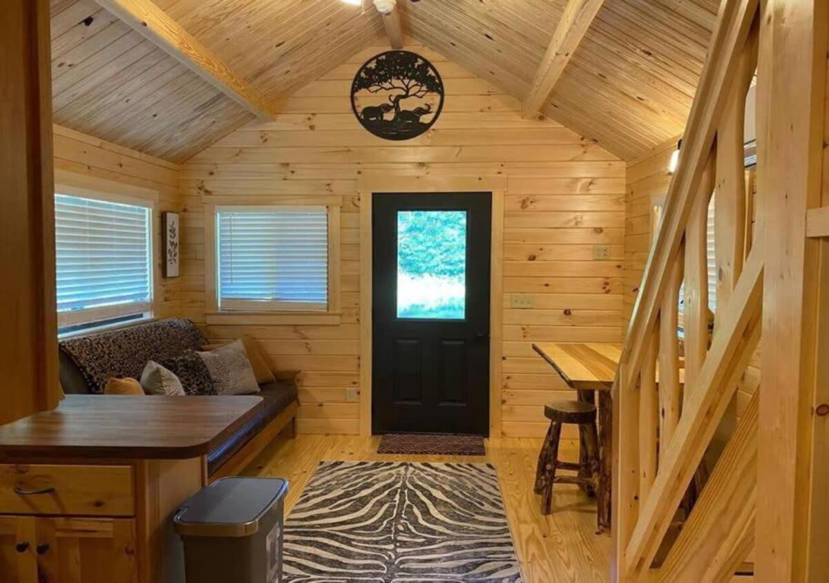 Serene 1Br Cabin Near Nc Z00 With Loft & Waterview 阿什伯勒 外观 照片