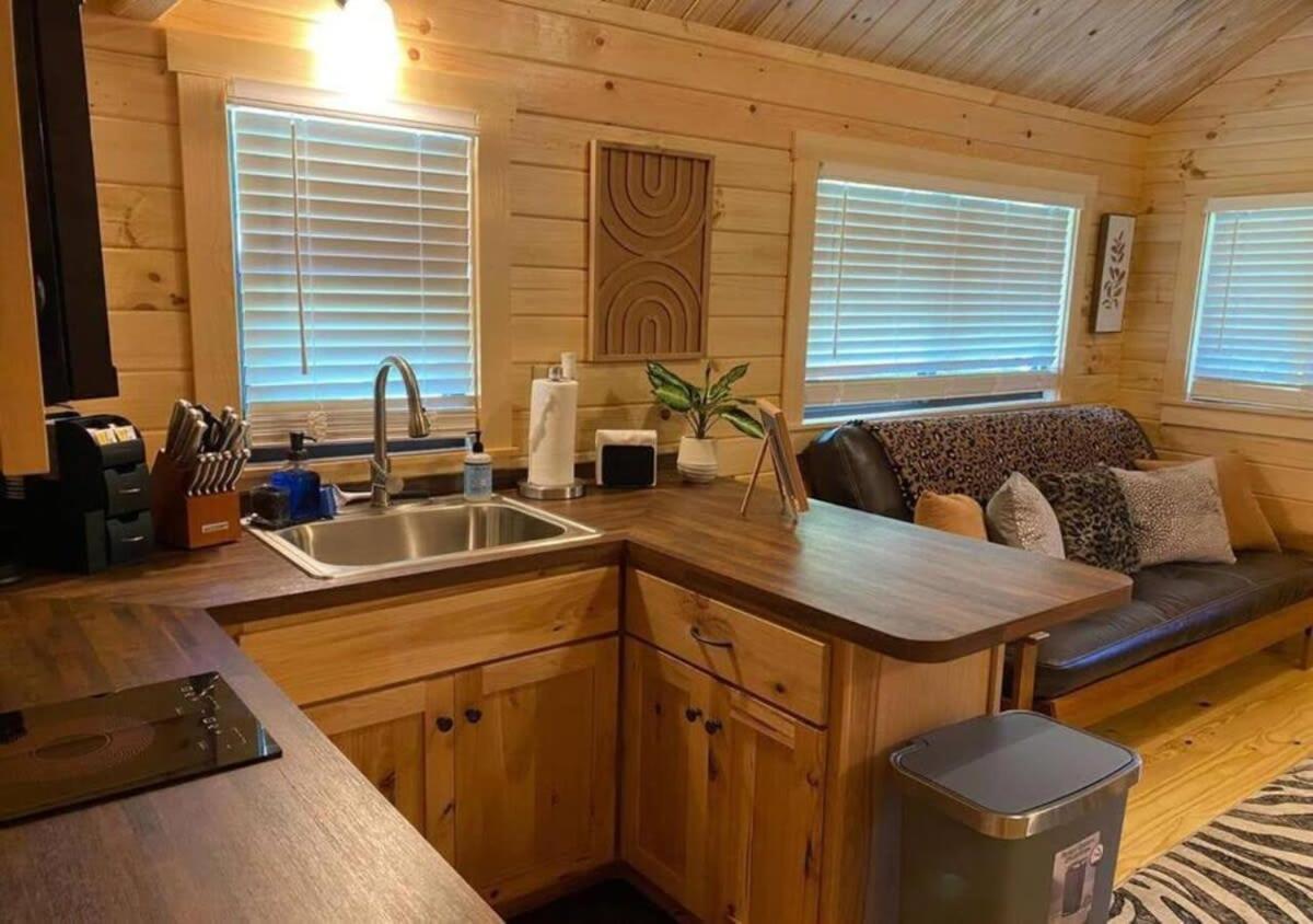 Serene 1Br Cabin Near Nc Z00 With Loft & Waterview 阿什伯勒 外观 照片
