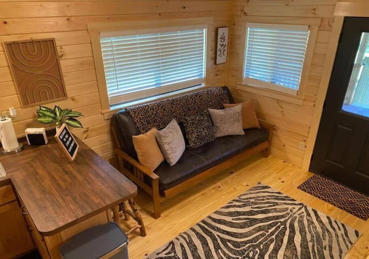Serene 1Br Cabin Near Nc Z00 With Loft & Waterview 阿什伯勒 外观 照片